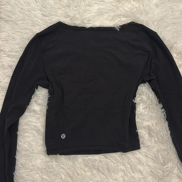 Cropped fitted Lululemon long sleeve - Picture 2 of 2